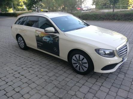 Fahren Sie mit uns